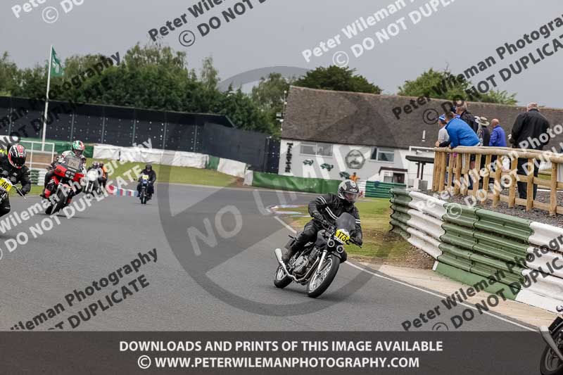 Vintage motorcycle club;eventdigitalimages;mallory park;mallory park trackday photographs;no limits trackdays;peter wileman photography;trackday digital images;trackday photos;vmcc festival 1000 bikes photographs